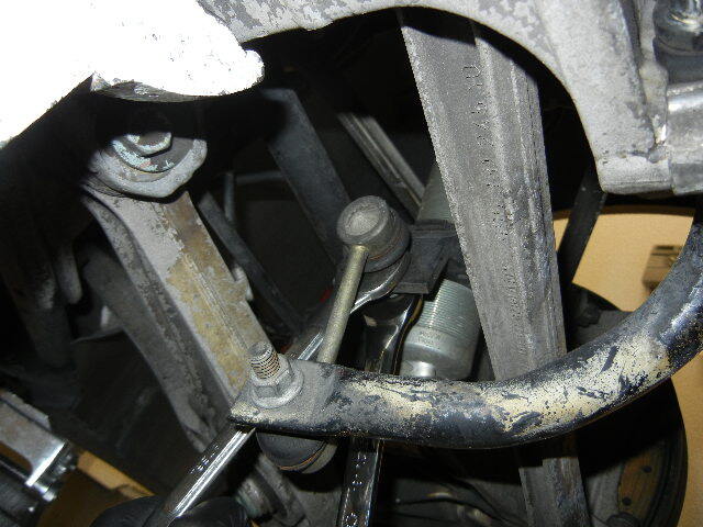 Porsche 996 Turbo changing the sway bar Porsche 996 Turbo changing the sway bar